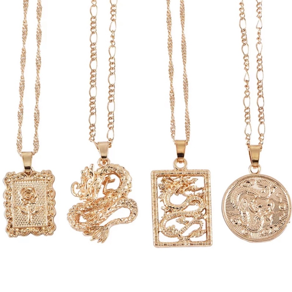 4 piece necklaces 😍